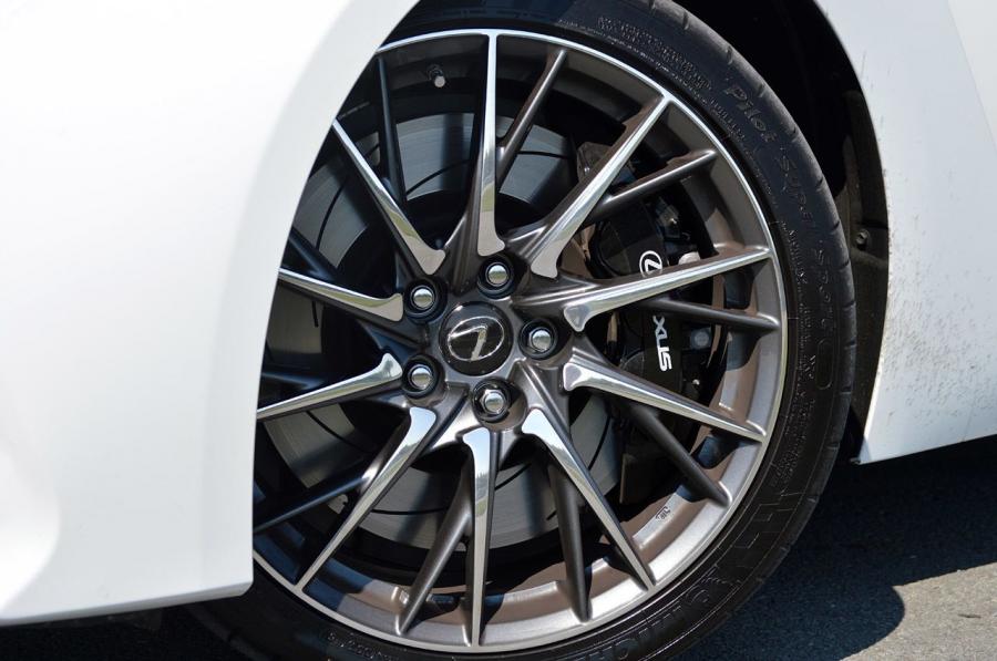 Колеса Lexus RC F 2014 года  (NA) (фото 179 из 200)